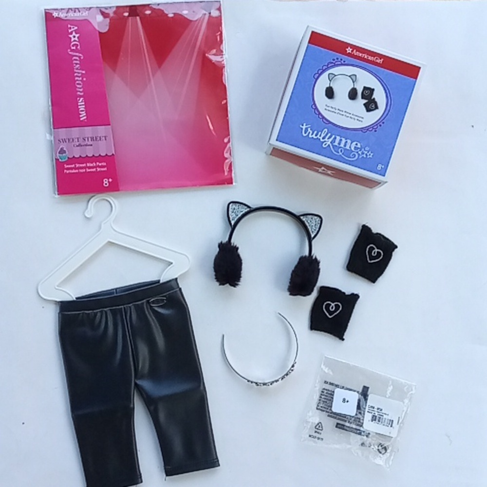 American Girl Christmas Outfit And Accessories Bundle